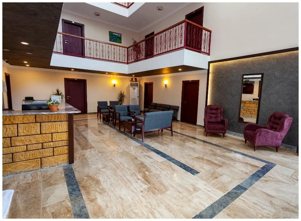 Lobby, Club Ako Apart, Dalaman