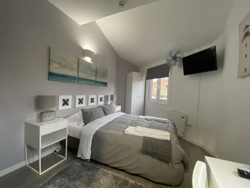 Room, Residencial Triunfo, Porto