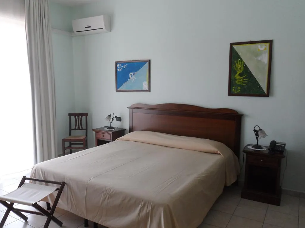 DOUBLE SINGLE USE WITH BALCONY Room, Fiumefreddo Hotel, Taormina