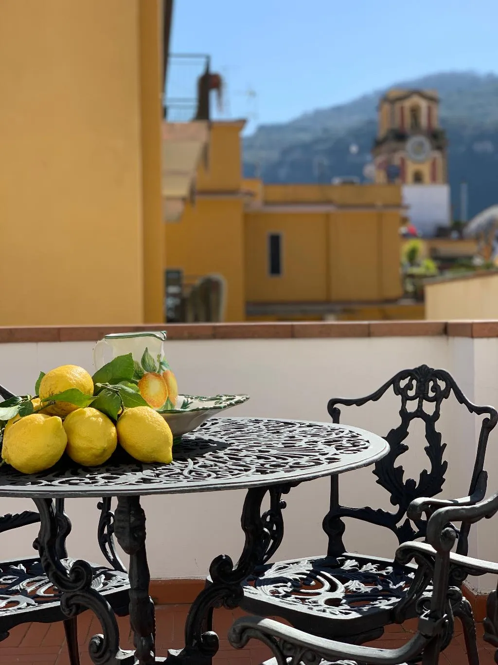 APARTMENT WITH TERRACE Room, Antico Palazzo Scala, Naples