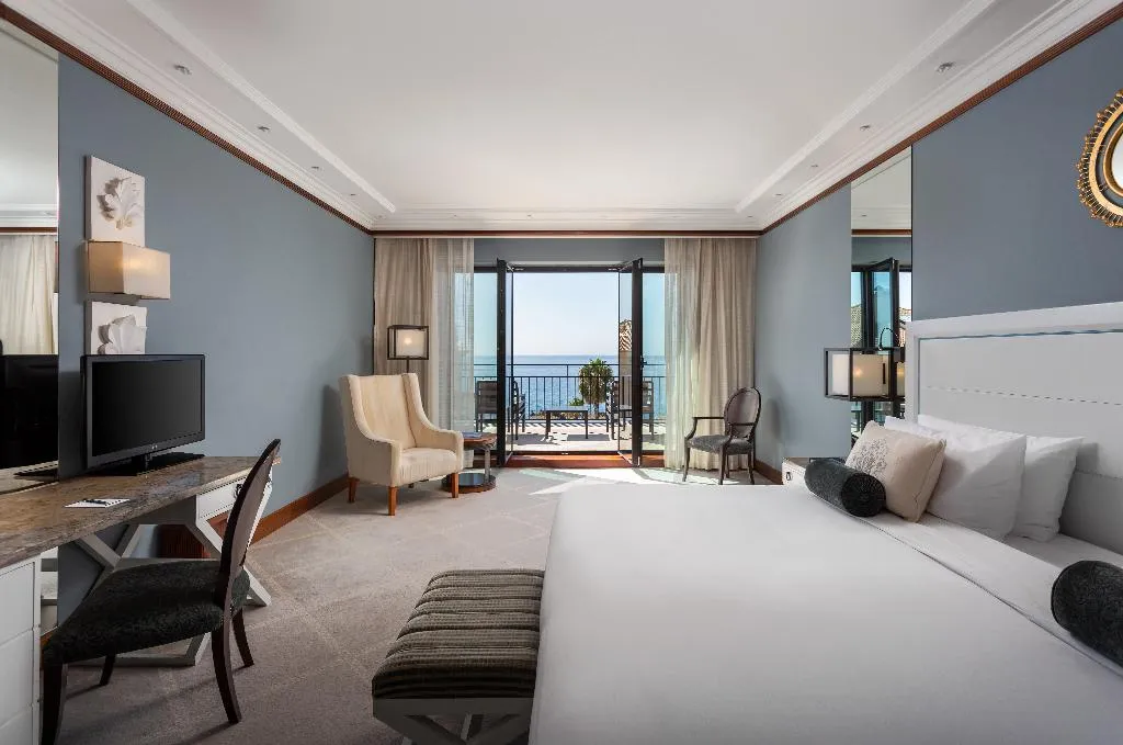 Double or Twin SUPERIOR SEA VIEW Room, Grande Real Villa Italia Hotel & Spa, Lisbon
