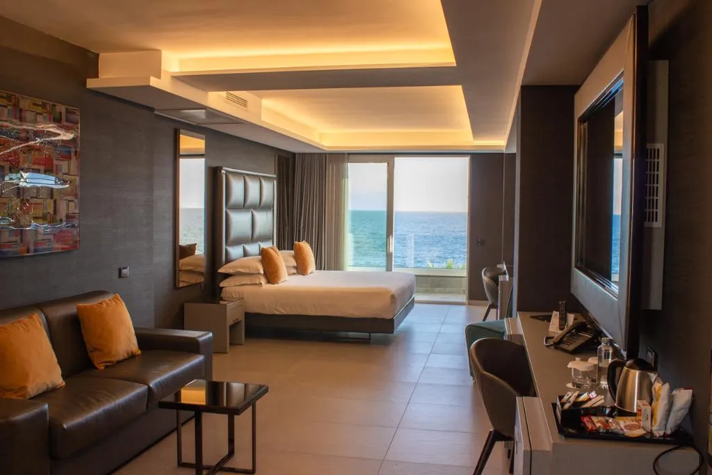 JUNIOR SUITE STANDARD Room, Resort Tre Fontane, Naples