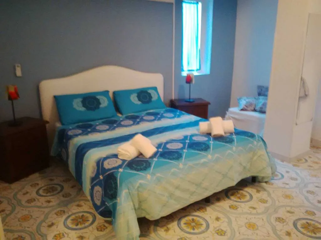 Double or Twin STANDARD Room, Sorrento Town Suites, Naples