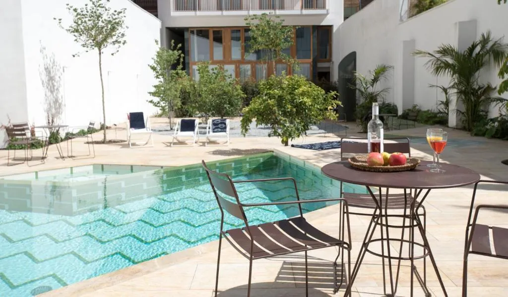 Pool, Aspasios Garden Apartments, Barcelona