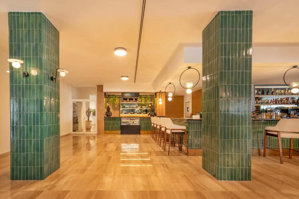 Bar, Grand Palladium Select Palace Ibiza, Ibiza