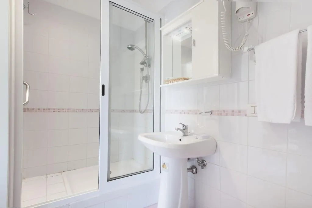 Room, Piazza Tasso B B, Naples