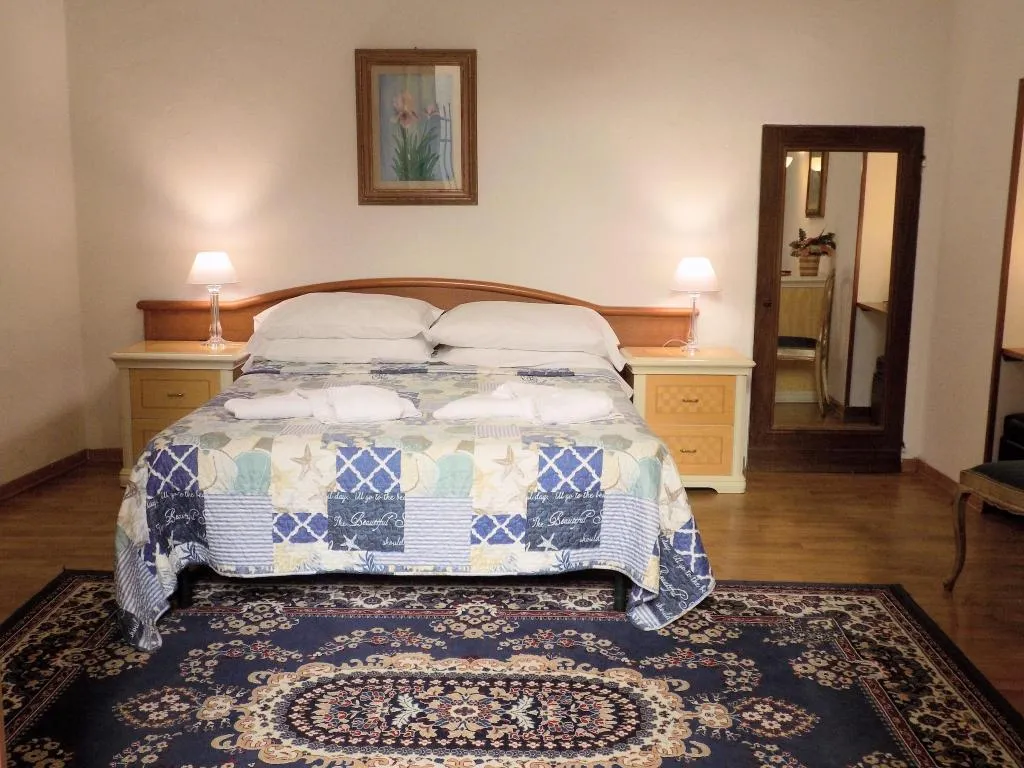 Room, Il Pitti Soggiorno, Florence