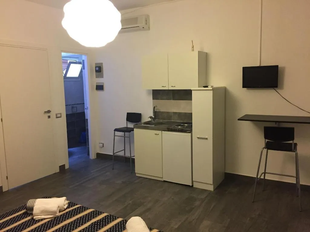 Room, Scilla e Cariddi Bed&Breakfast, Catania