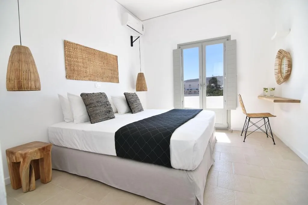 Room, Aegeeis Santorini, Santorini
