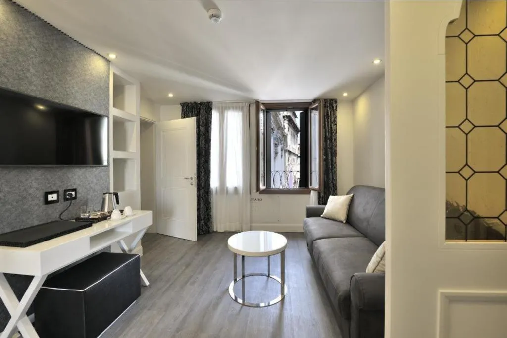 SUITE DELUXE Room, Al Theatro Palace, Venice