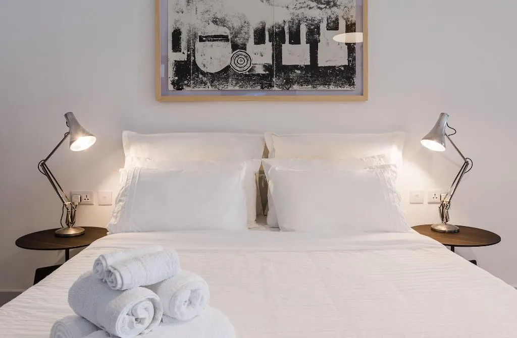 Room, Two Pillows Boutique Hostel, Malta