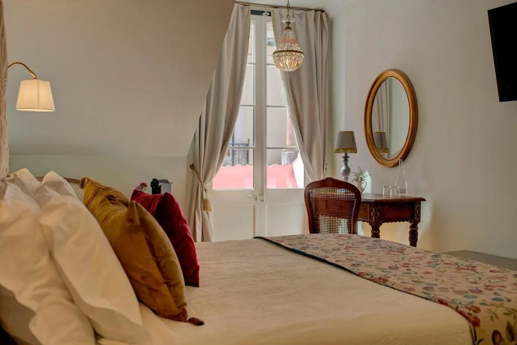 DOUBLE QUEEN SIZE BED Room, Palácio das Especiarias, Lisbon