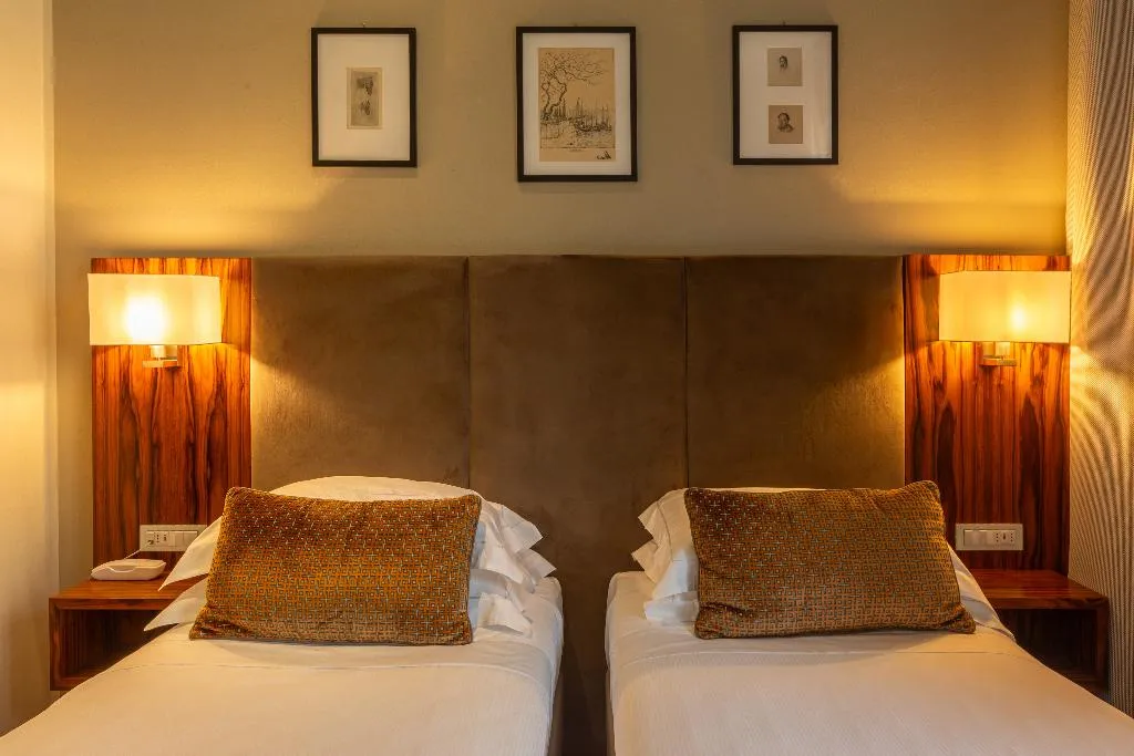 DOUBLE WITH TERRACE Room, Embassy, Florence
