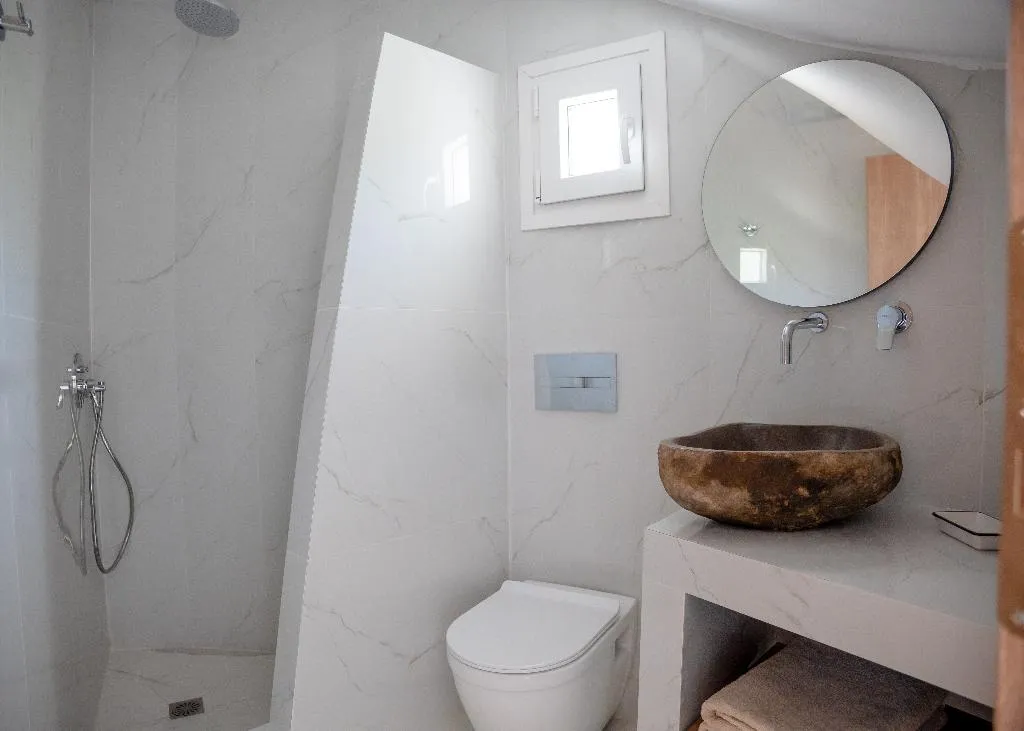 SUITE TWO BEDROOMS TWO BATHROOMS Room, Kýma Perissa, Santorini