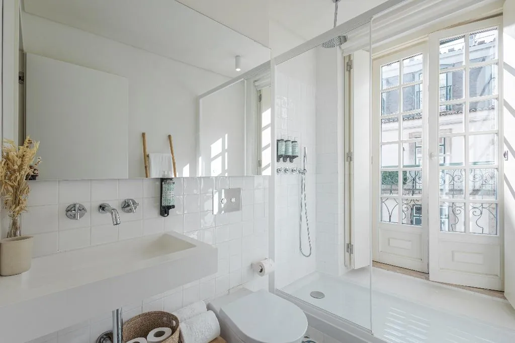 APARTMENT SUPERIOR ONE BEDROOM Room, Almaria - Edificio Officina Real, Lisbon