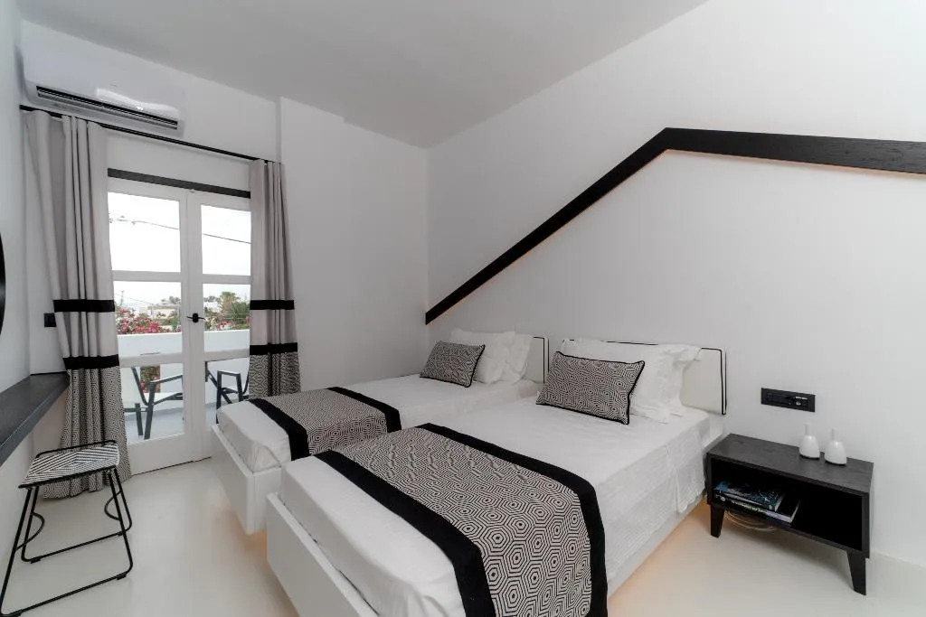 DOUBLE COMFORT Room, Divelia, Santorini