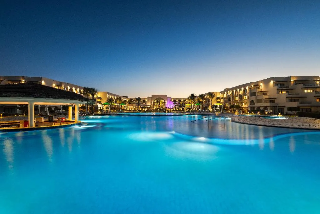 Pool, Mövenpick Waterpark Resort & Spa Soma Bay, Red Sea Riviera