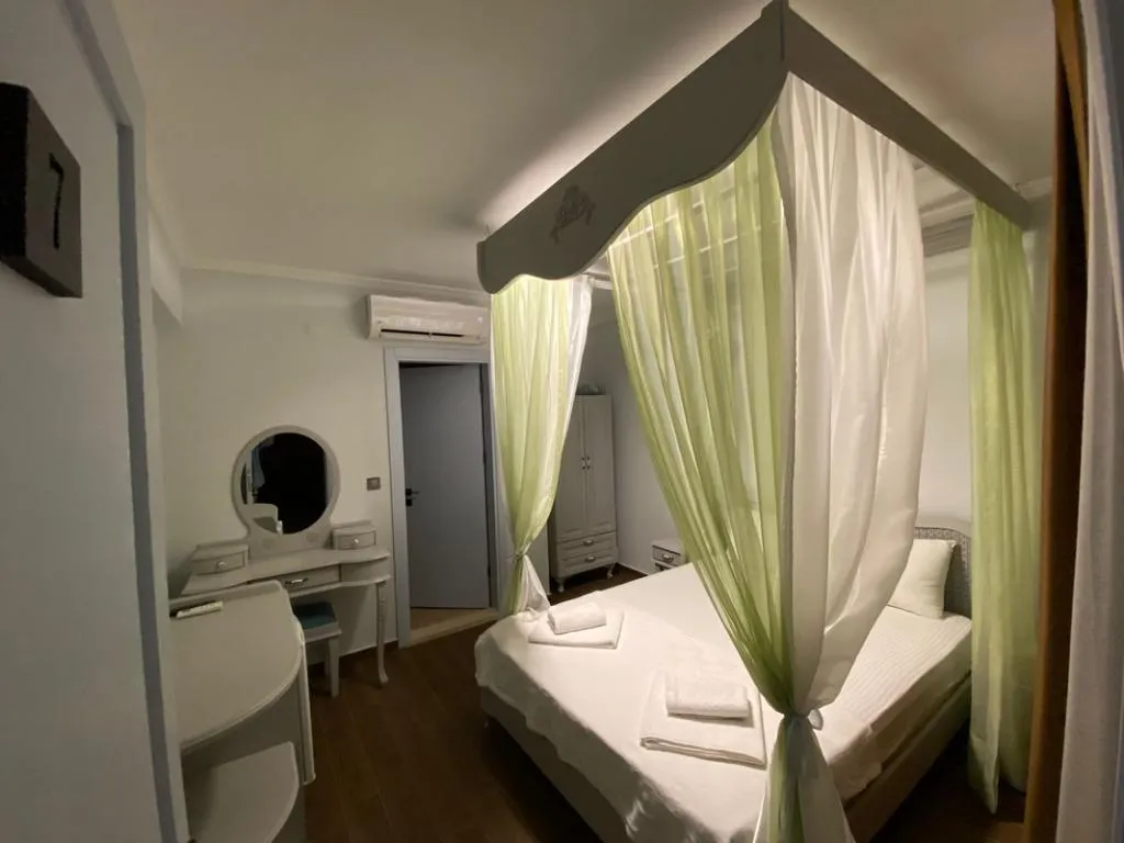 DOUBLE Private external bathroom Room, Mara Koyici Hotel, Izmir