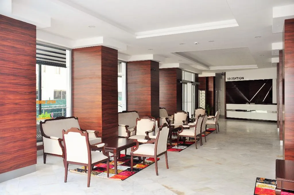Lobby, Seren Sari, Dalaman