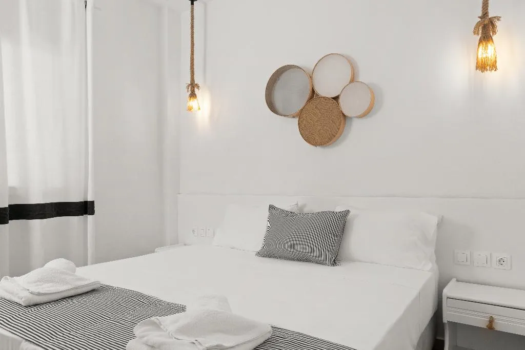 SUITE TWO BEDROOMS WITH PRIVATE POOL Room, Mr & Mrs White Corfu, Corfu