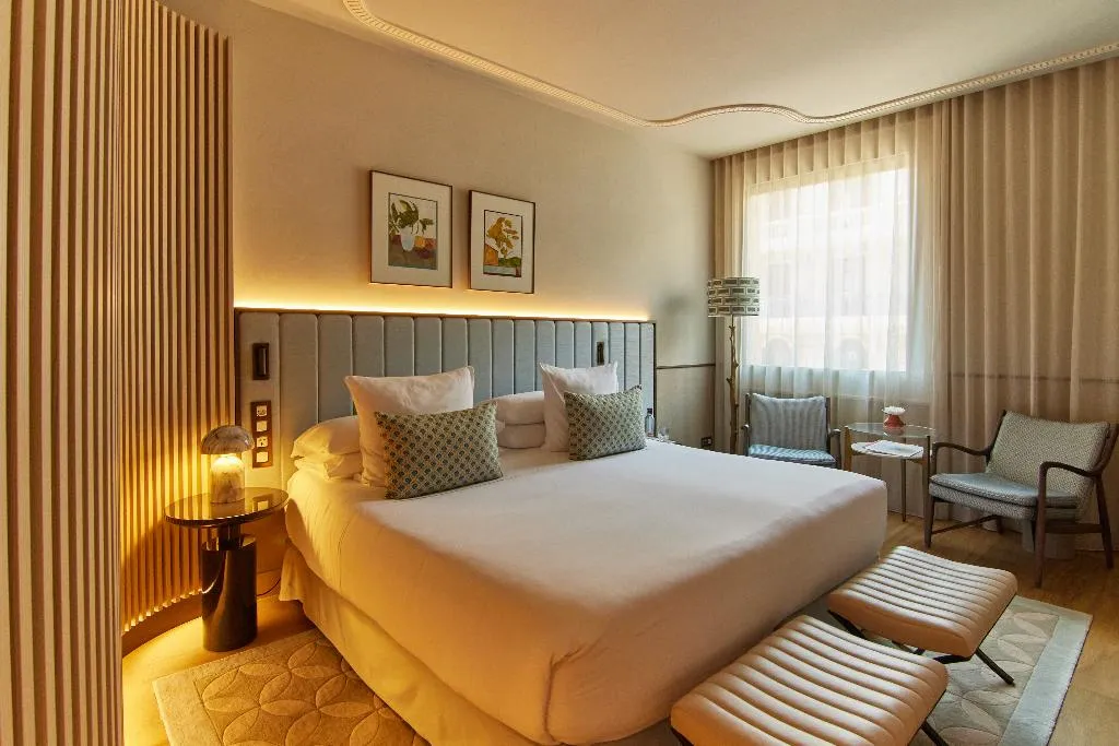 DOUBLE SUPERIOR Room, Grand Hotel Central, Barcelona