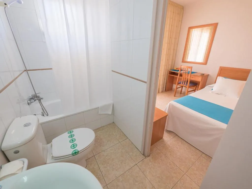 DOUBLE SINGLE USE STANDARD Room, Checkin Pineda, Costa Brava
