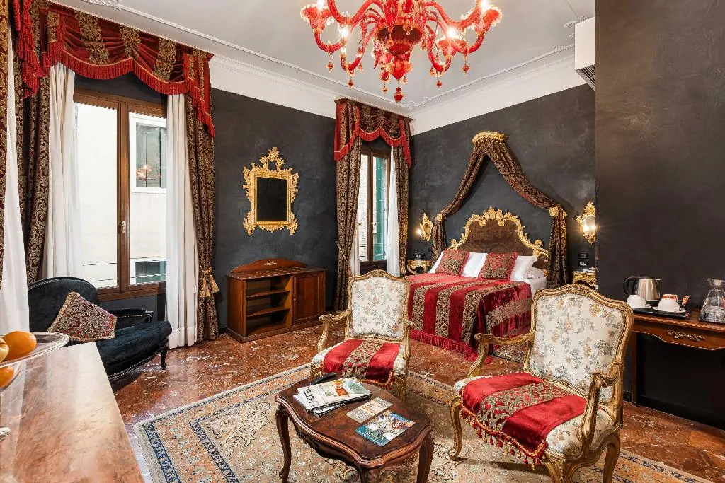 JUNIOR SUITE STANDARD Room, Ca Alvise, Venice
