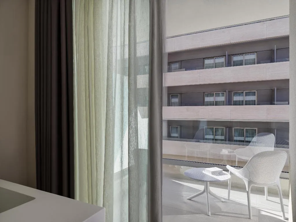 TWIN STANDARD Room, Hilton Garden Inn Chania City, Crete