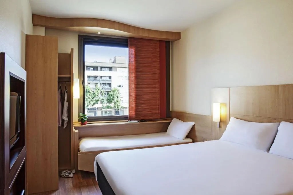 Room STANDARD Room, Ibis Barcelona Ripollet, Barcelona