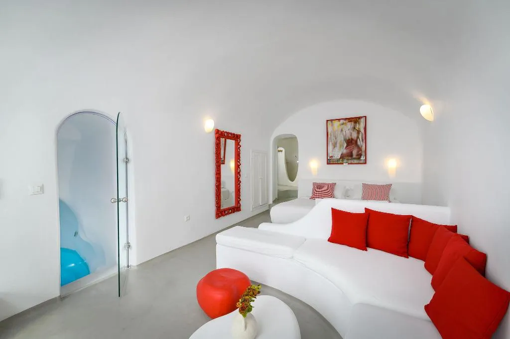 QUADRUPLE WITH JACUZZI Room, Trieris Villas & Suites, Santorini