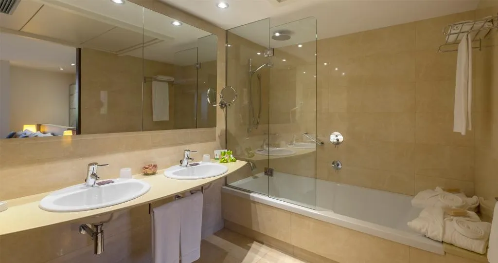 SUITE EXECUTIVE CAPACITY 2 Room, Gran Ultonia, Costa Brava
