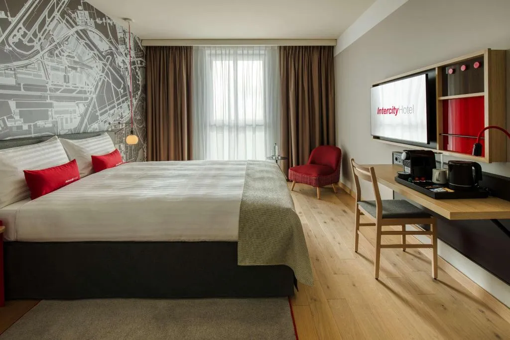 DOUBLE SUPERIOR Room, IntercityHotel Amsterdam Airport, Amsterdam
