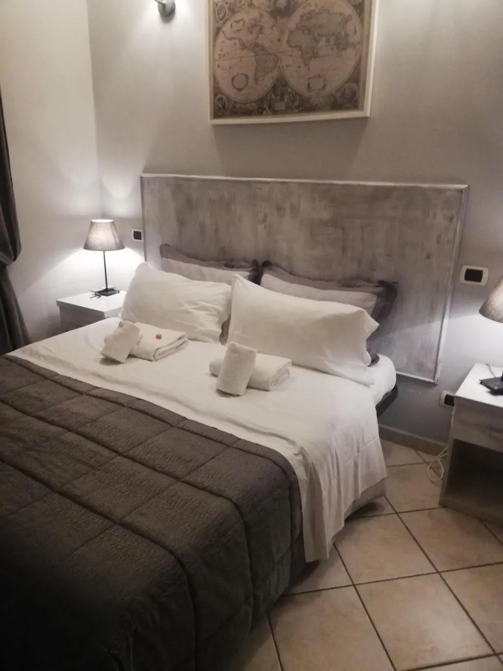 Room, Relais Indipendenza, Naples