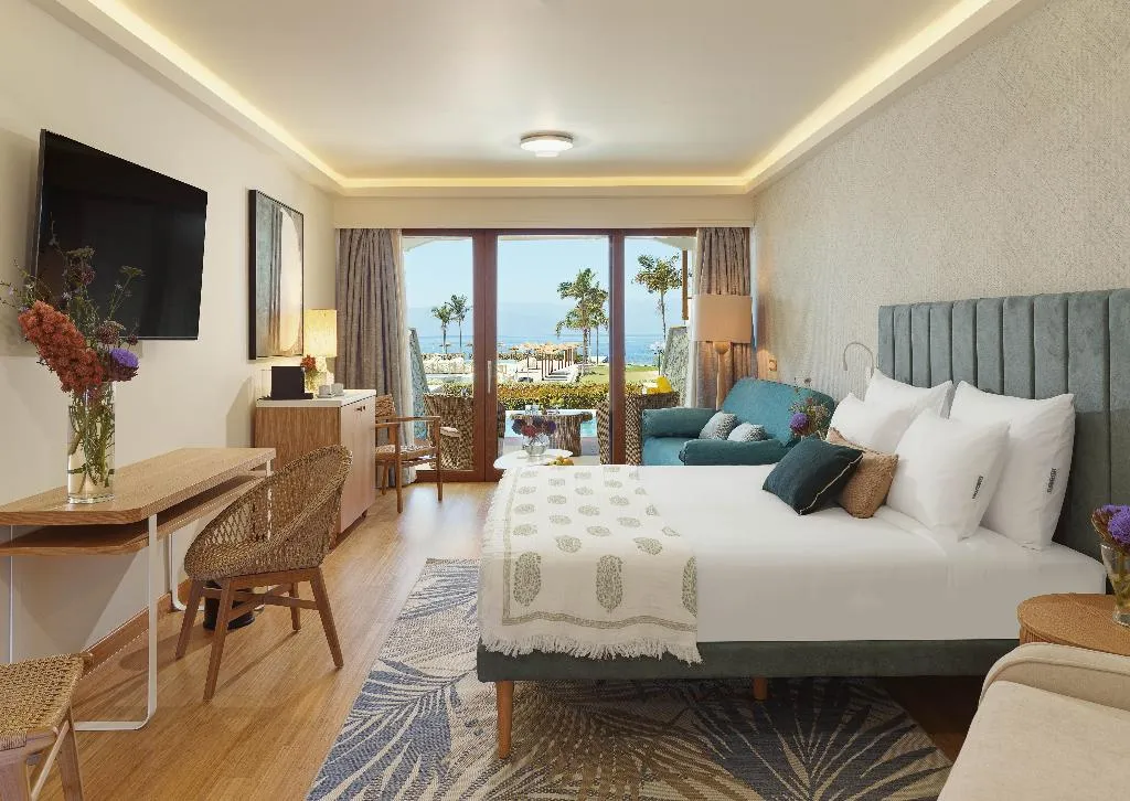 JUNIOR SUITE SEA VIEW WITH PRIVATE POOL Room, Seafos Luxury Resort & Spa, Kalamata