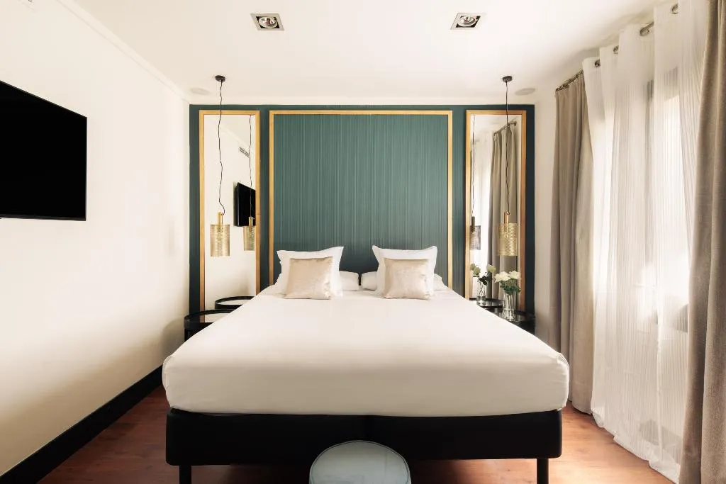 DOUBLE DELUXE Room, La França Travellers  Hotel Boutique, Barcelona