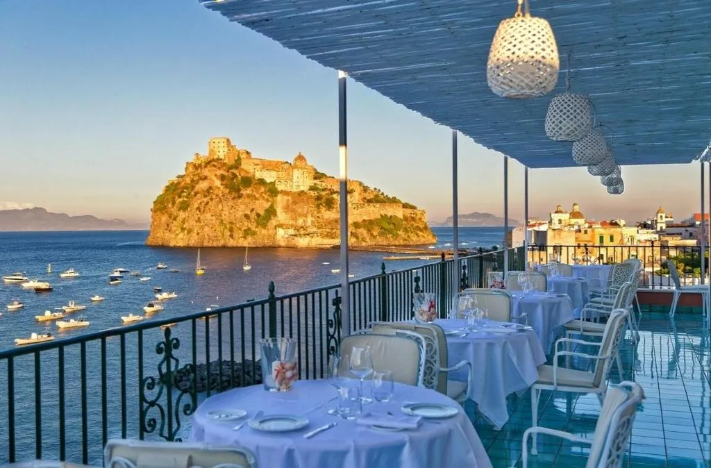 Restaurant, Miramare e Castello, Naples
