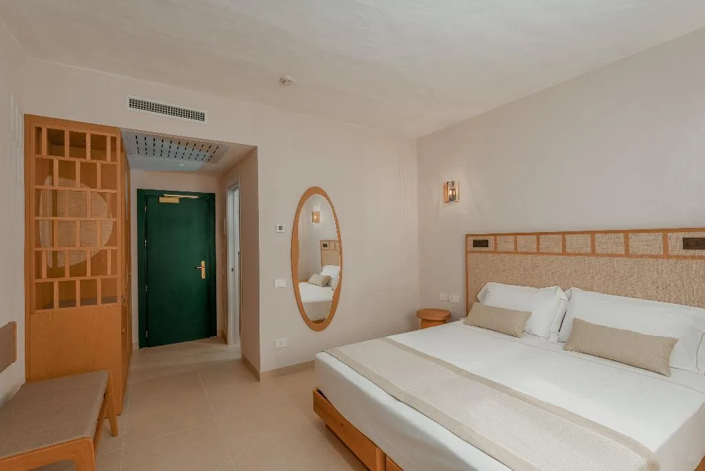 DOUBLE CLASSIC GARDEN VIEW Room, Rocce Sarde, Olbia