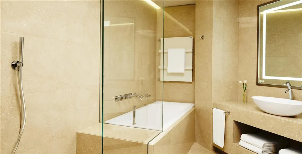 Room, Excelsior Hotel Gallia, a Luxury Collection Hotel, Milan
