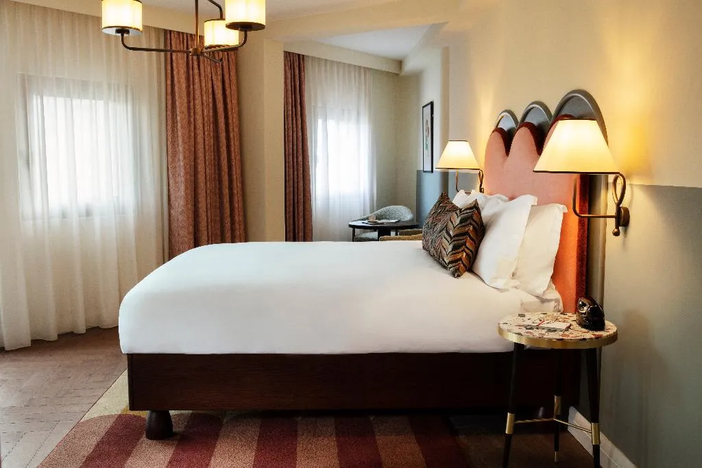 DOUBLE DELUXE ONE BED Room, The Hoxton, Berlin, Berlin