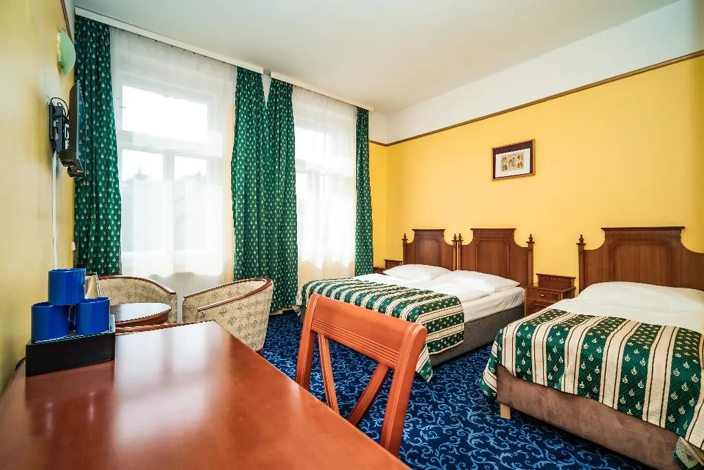 TRIPLE STANDARD Room, Otakar, Prague