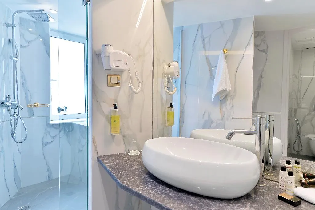 SUITE WITH VIEWS Room, Acropolian Spirit Boutique Hotel, Athens