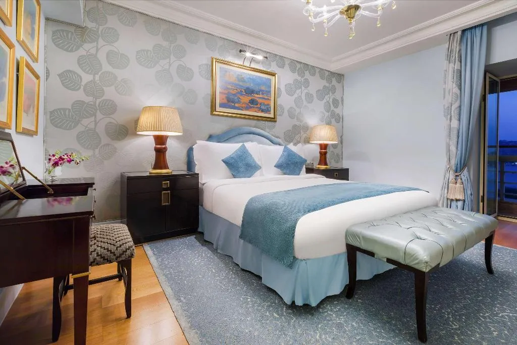 SUITE DELUXE RIVER VIEW Room, Kempinski Nile Hotel Garden City Cairo, Cairo
