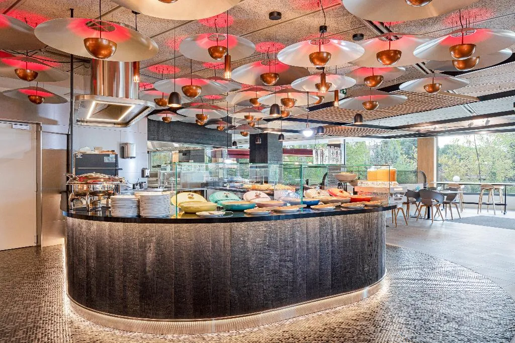 Restaurant, Novotel Madrid City Las Ventas, Madrid