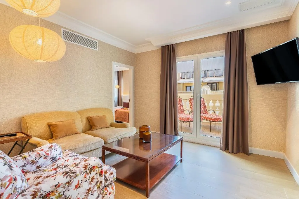 JUNIOR SUITE EXECUTIVE Room, Melia Plaza, Valencia