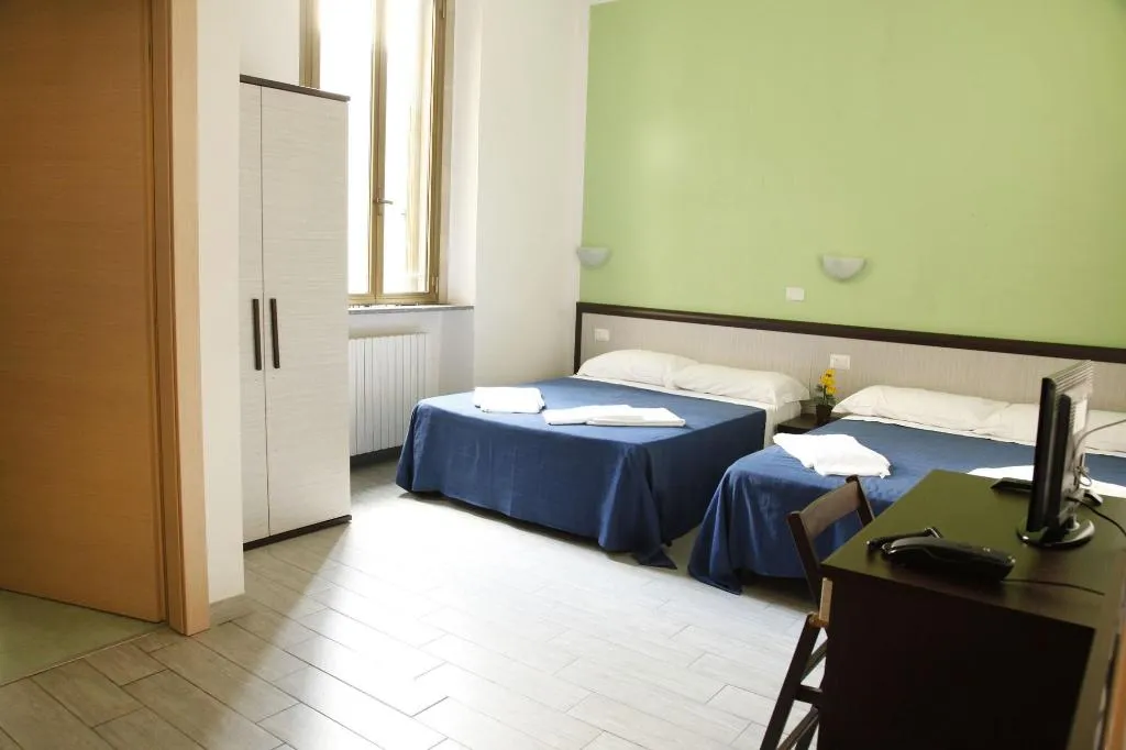 Room, Poma, Milan