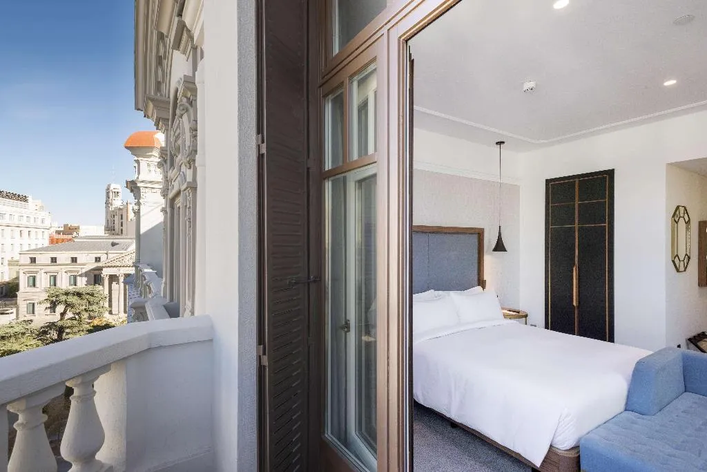 DOUBLE SUPERIOR WITH TERRACE Room, Doubletree by Hilton Madrid Prado, Madrid