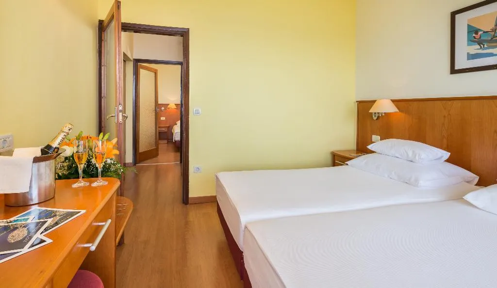 FAMILY ROOM STANDARD Room, Hotel Zora, Split