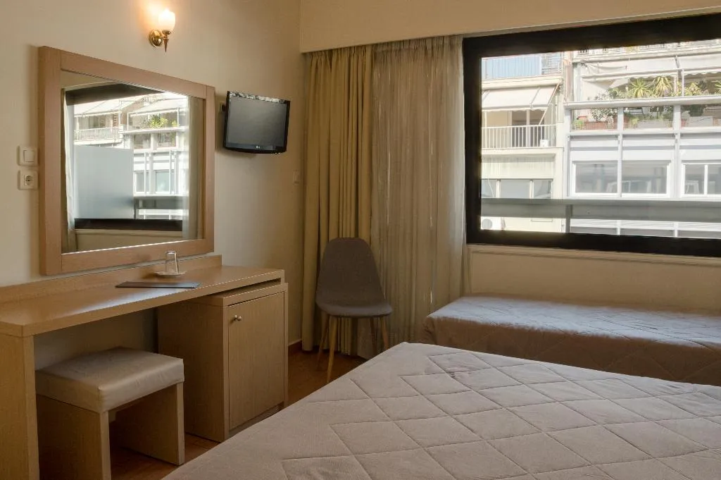 TRIPLE STANDARD Room, Parnon, Athens