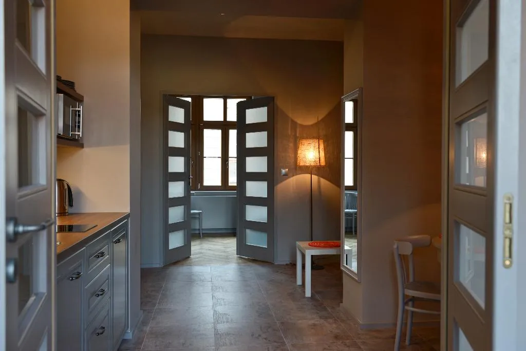 APARTMENT TWO BEDROOMS TWO BATHROOMS Room, La Gioia Grey Stylish Apartments, Krakow