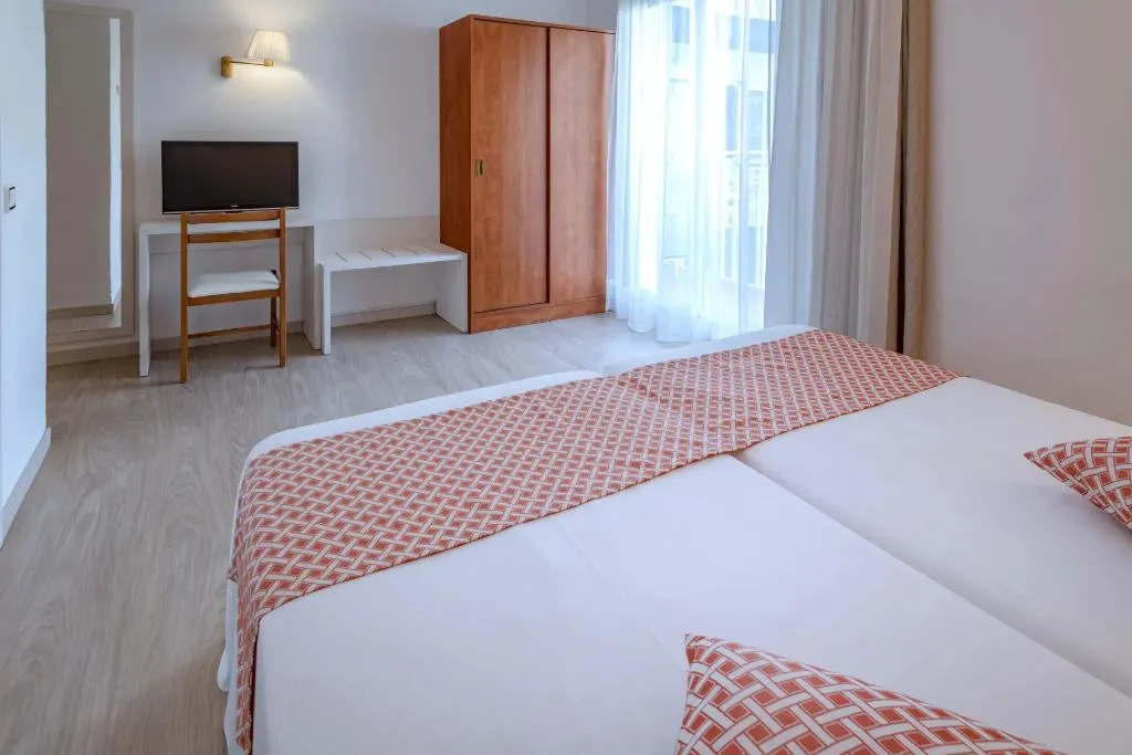 DOUBLE POOL VIEW Room, GHT Balmes - Apartaments & Splash, Costa Brava